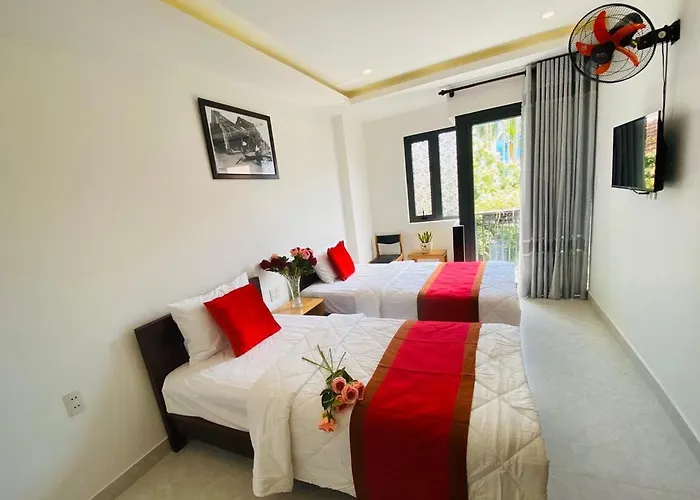 Toro Homestay