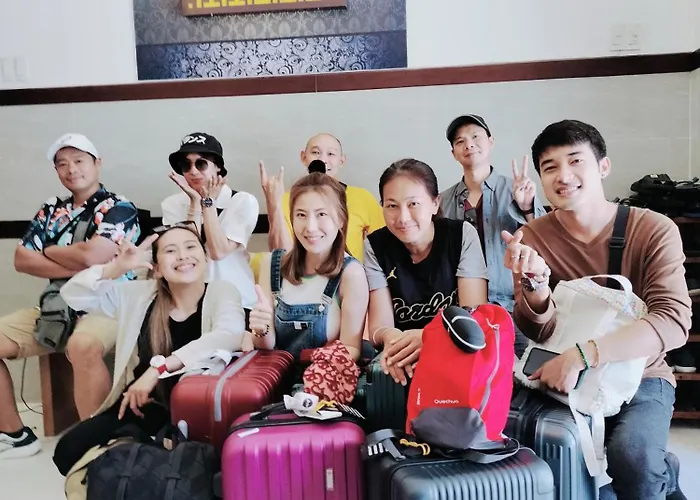 Toro Homestay